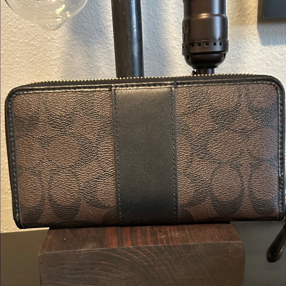 Coach Signature Brown and Black Zip Wallet - Picture 6 of 12